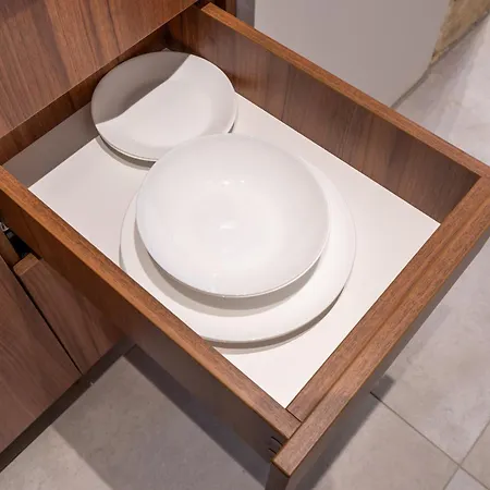 The Parkside Ground-floor With Street Parking * 리가