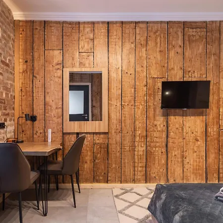 The Parkside Ground-floor With Street Parking * Рига