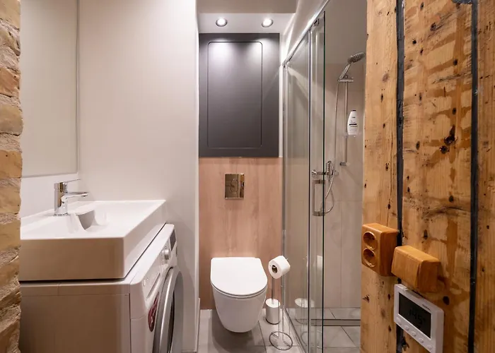 The Parkside Ground-floor With Street Parking *