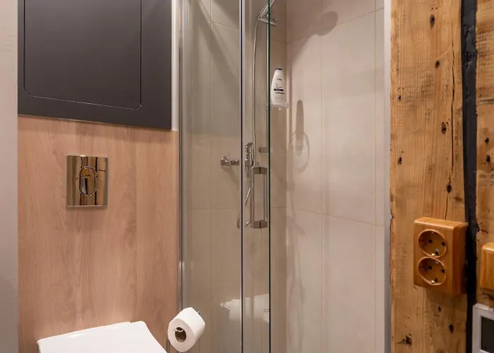 The Parkside Ground-floor With Street Parking * 里加