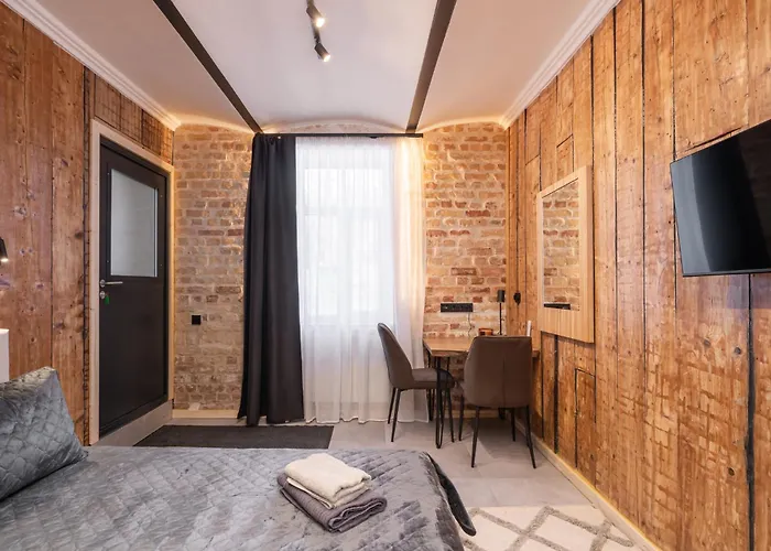 The Parkside Ground-floor With Street Parking